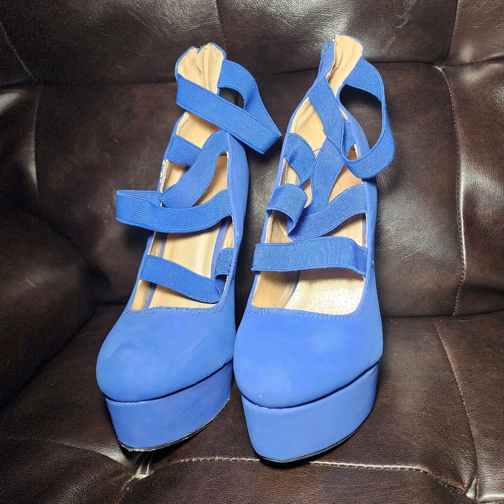 Sassy Sexy Blue Heels size 9